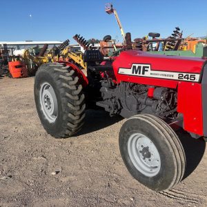 TRACTOR MASSEY FERGUSSON